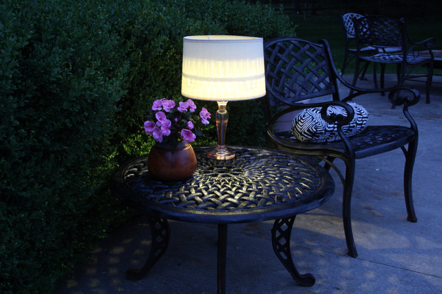 Using LED table lights for patio table