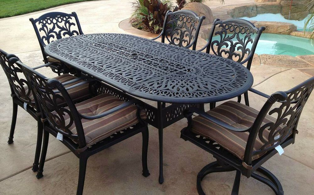 How to Choose Wrought Iron Patio Furniture