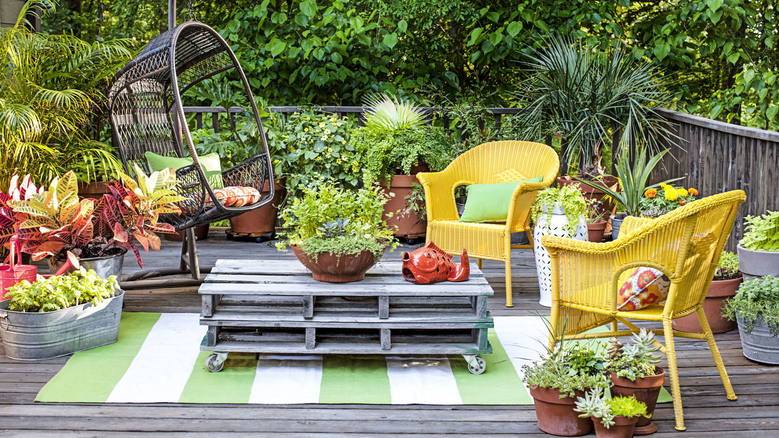 Planters and Greenery for Outdoor Furniture