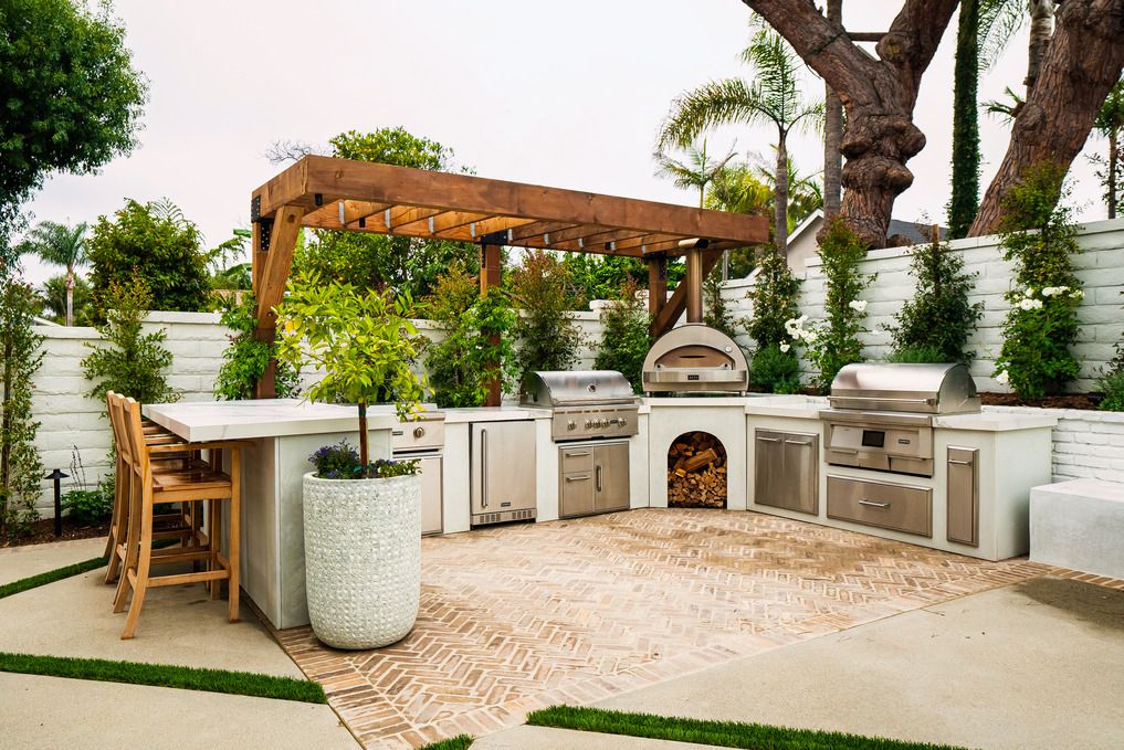 Outdoor Kitchens