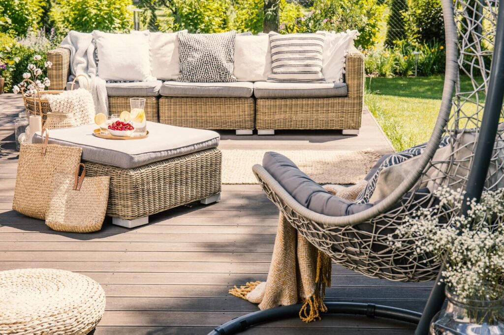 Wicker Patio Furniture Options That Are Eco-Friendly