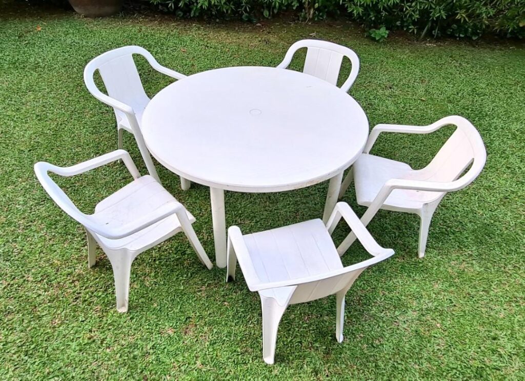 Classic White Furniture of Plastic Patio Furniture