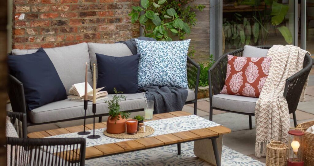 Throw Pillows and Cushions for Small Patios space