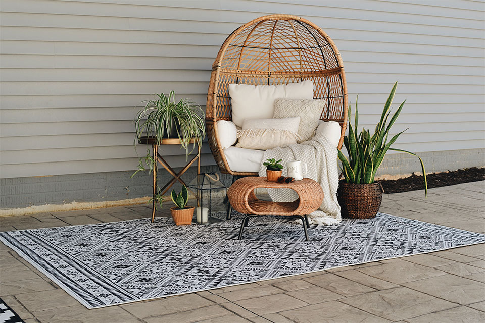 Outdoor Rugs for Small Spaces