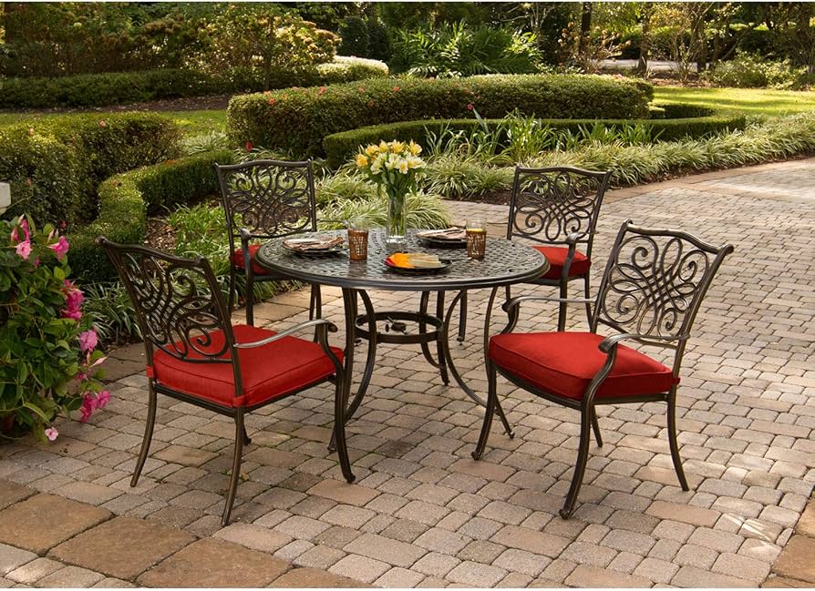 Benefits of Wrought Iron Patio Furniture