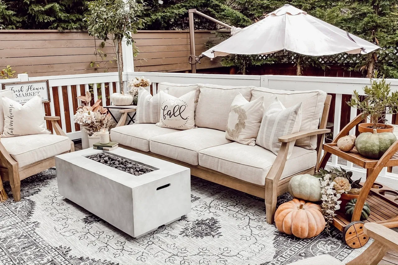 Rustic and Farmhouse outdoor Furniture and Accessories