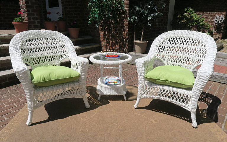 Design and Style Ideas for Plastic Patio Furniture