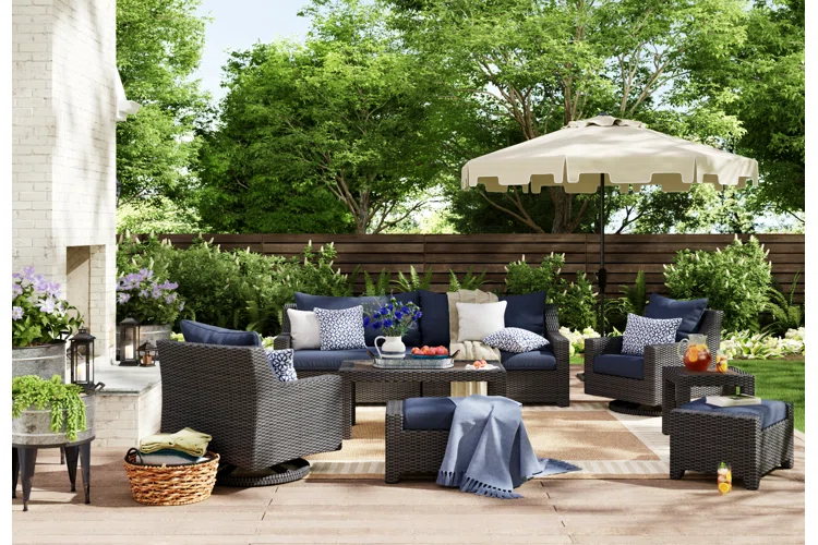 How to Choose the Perfect Patio Couch with Umbrella for Your Outdoor Space